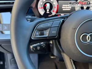 AUDI A3 S line TFSI 150 tronic AHK Matrix ACC elHk... Bild 14