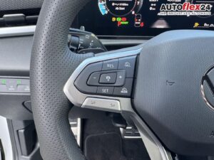 VW T-Roc R-Line 1,5 eTSI DSG LED Plus Anhängerku... Bild 14