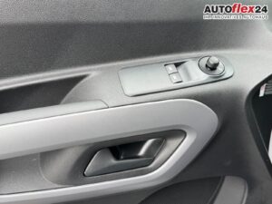 TOYOTA ANDERE Proace City Verso Business 1,5 D-4D L2 7 Sitz... Bild 23