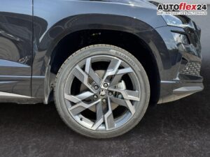 SKODA Karoq Sportline 1,5 TSI DSG 2ZKlimaautomatik ... Bild 9