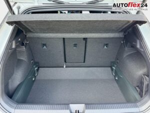 VW T-Roc R-Line 1,5 eTSI DSG LED Plus Anhängerku... Bild 30
