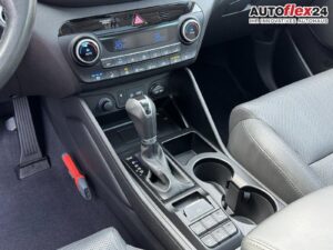 HYUNDAI Tucson 1.6 Passion + 4WD  AT Pan 360° AHK 4xS... Bild 16