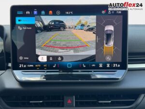 VW T-Roc R-Line 1,5 eTSI DSG LED Plus Anhängerku... Bild 17