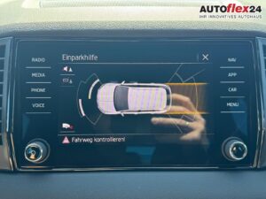 SKODA Karoq Sportline 1,5 TSI DSG 2ZKlima AHK 4x Si... Bild 25