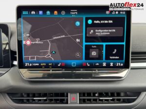 VW T-Roc R-Line 1,5 eTSI DSG LED Plus Anhängerku... Bild 23