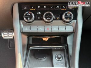 SKODA Karoq Sportline 1,5 TSI DSG 2ZKlimaautomatik ... Bild 18