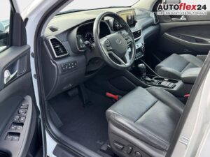 HYUNDAI Tucson 1.6 Passion + 4WD  AT Pan 360° AHK 4xS... Bild 12