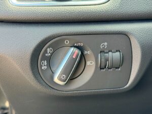 AUDI Q3 2.0 TDI quattro S Line AHK PDC STHZ Bild 10