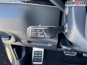SKODA Karoq Sportline 2,0 TDI DSG 2ZKlimaautomatik ... Bild 25