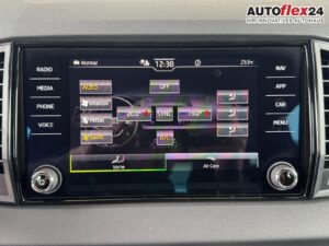 SKODA Karoq Sportline 1,5 TSI DSG 2ZKlimaautomatik ... Bild 20