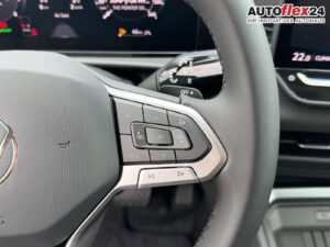 VW T-Roc Life 1,5 eTSI DSG LED Plus Anhängerkupp... Bild 15