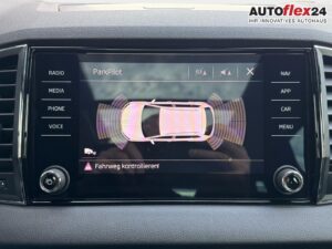 SKODA Karoq Sportline 1,5 TSI DSG Pano Standh Navi ... Bild 19
