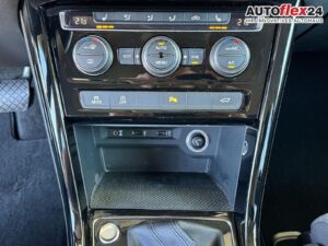 VW Touran 1,4 TSI Highline Navi el Hekl DCC PDC ... Bild 18