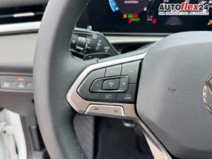 VW T-Roc Life 1,5 eTSI DSG LED Plus Anhängerkupp... Bild 14
