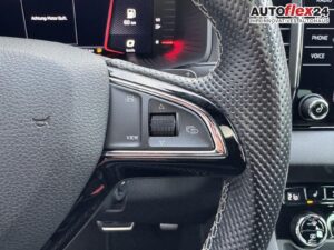 SKODA Karoq Sportline 1,5 TSI DSG Pano Standh Navi ... Bild 15