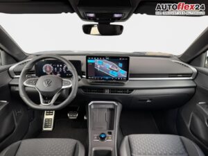 VW T-Roc R-Line 1,5 eTSI DSG LED Plus Anhängerku... Bild 11