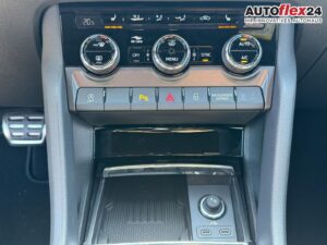 SKODA Karoq Sportline 1,5 TSI DSG 2ZKlima AHK 4x Si... Bild 18