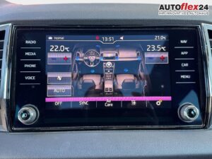 SKODA Karoq Sportline 1,5 TSI DSG Pano Standh Navi ... Bild 24