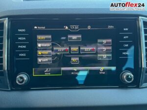 SKODA Karoq Extra Plus 2,0 TDI DSG 2Zoklima 2xEinp... Bild 23