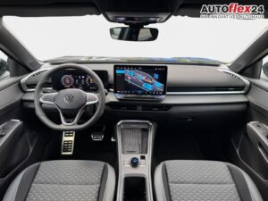 VW T-Roc R-Line 1,5 eTSI DSG LED Plus Anhängerku... Bild 11