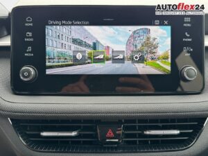 SKODA Fabia Extra Plus 1,5 TSI 2 ZoKlima ACC Navi 2... Bild 21