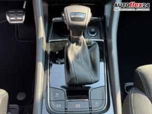 SKODA Karoq Sportline 1,5 TSI DSG 2ZKlimaautomatik ... Bild 16