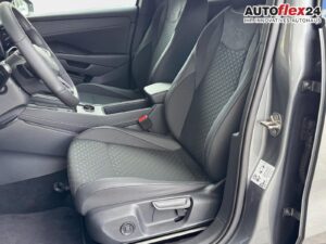 VW T-Roc R-Line 1,5 eTSI DSG LED Plus Anhängerku... Bild 29