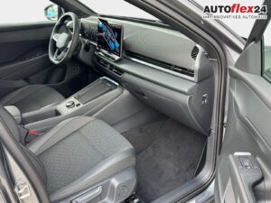 VW T-Roc R-Line 1,5 eTSI DSG LED Plus Anhängerku... Bild 10