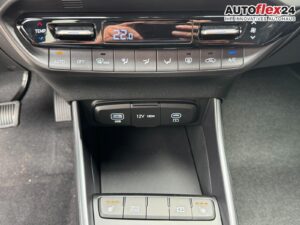 HYUNDAI i20 Black Edition 1,0 T GDI DCT-7 Navigation ... Bild 17