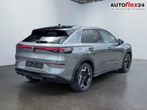 VW T-Roc R-Line 1,5 eTSI DSG LED Plus Anhängerku... Bild 5