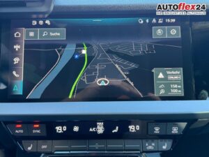 AUDI A3 S line TFSI 150 tronic AHK Matrix ACC elHk... Bild 20