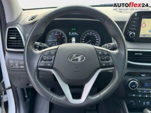 HYUNDAI Tucson 1.6 Passion + 4WD  AT Pan 360° AHK 4xS... Bild 13