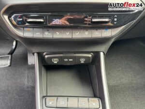 HYUNDAI i20 Black Edition 1,0 T GDI DCT-7 Navigation ... Bild 17