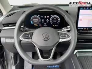 VW T-Roc Life 1,5 eTSI DSG LED Plus Anhängerkupp... Bild 13