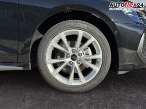 AUDI A3 S line TFSI 150 tronic AHK Matrix ACC elHk... Bild 9