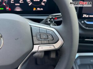 VW T-Roc Life 1,5 eTSI DSG LED Plus Anhängerkupp... Bild 14