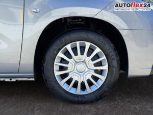 TOYOTA ANDERE Proace City Verso Business 1,2 L2 7 Sitzer Kl... Bild 9
