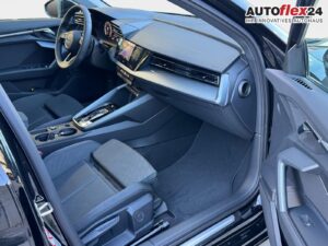 AUDI A3 S line TFSI 150 tronic AHK Matrix ACC elHk... Bild 10