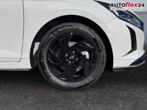 HYUNDAI i20 Black Edition 1,0 T GDI DCT-7 Navigation ... Bild 9