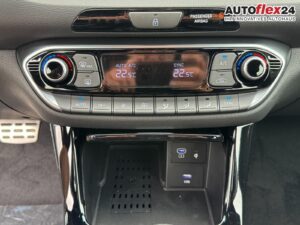 HYUNDAI i30 Kombi N-Line 1.6 T-GDI DCT Navigation Kam... Bild 17