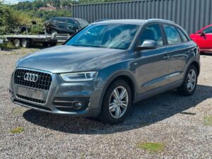 AUDI Q3 2.0 TDI quattro S Line AHK PDC STHZ Bild 1