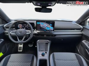 VW T-Roc R-Line 1,5 eTSI DSG LED Plus Anhängerku... Bild 11