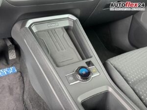 VW T-Roc Life 1,5 eTSI DSG LED Plus Anhängerkupp... Bild 16