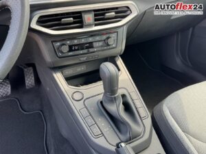 SEAT Arona FR 1.5 TSI DSG Mo26 ACC 2Zokl 2xPDC Kam... Bild 15