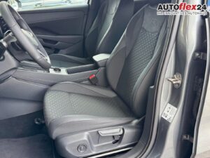 VW T-Roc R-Line 1,5 eTSI DSG LED Plus Anhängerku... Bild 29